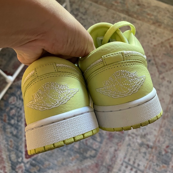 Nike Air Jordan 1 - Picture 7 of 10